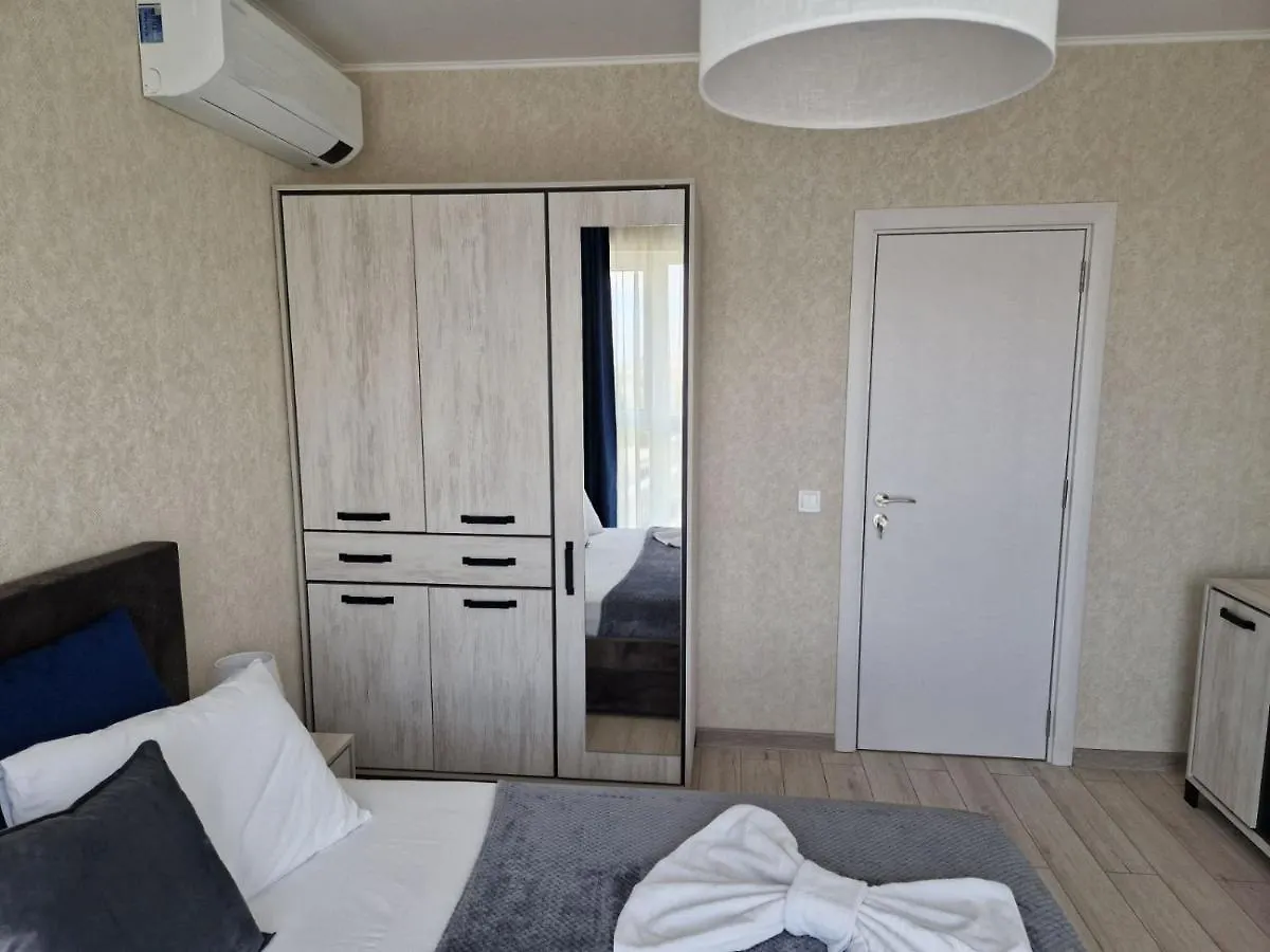 فارنا Papaya Apartments