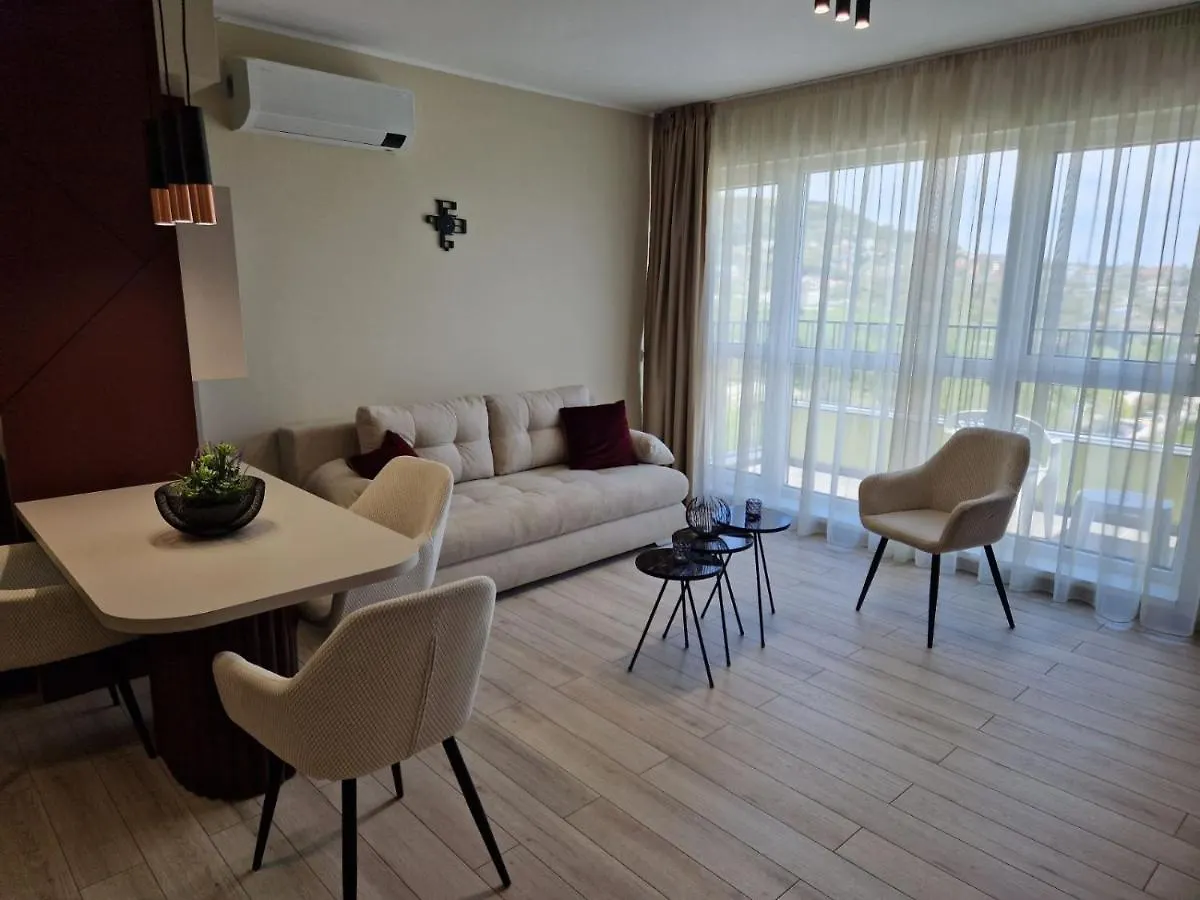 Papaya Apartments Warna