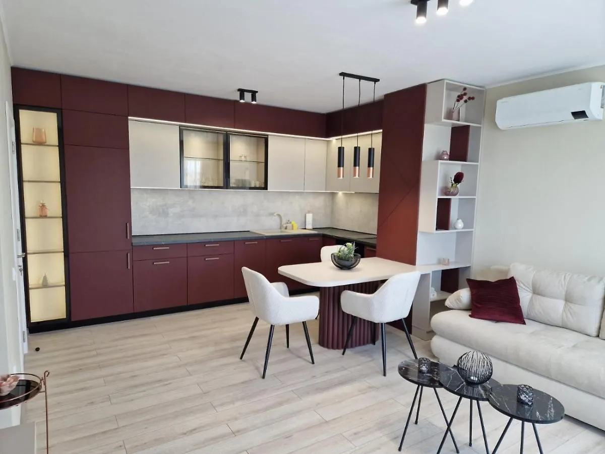فارنا Papaya Apartments شقة فندقية
