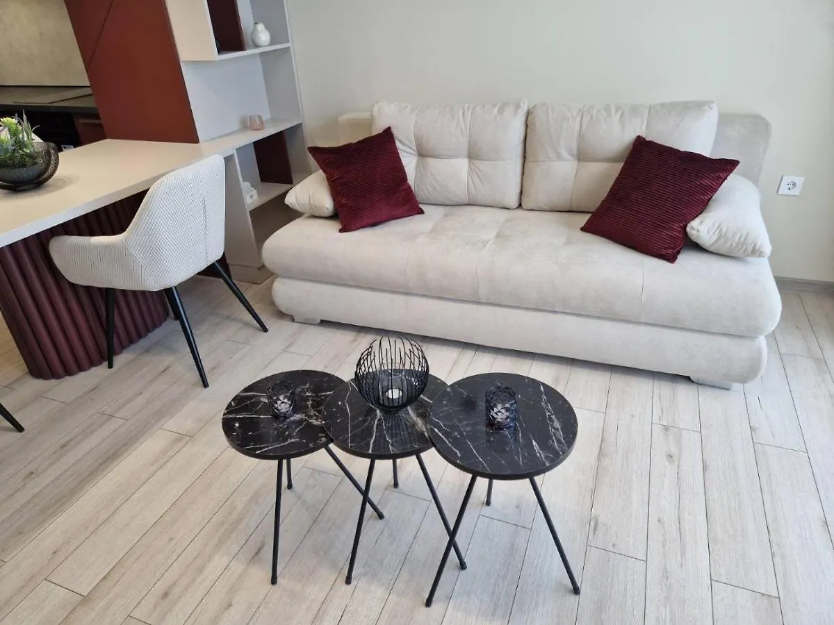 فارنا Papaya Apartments