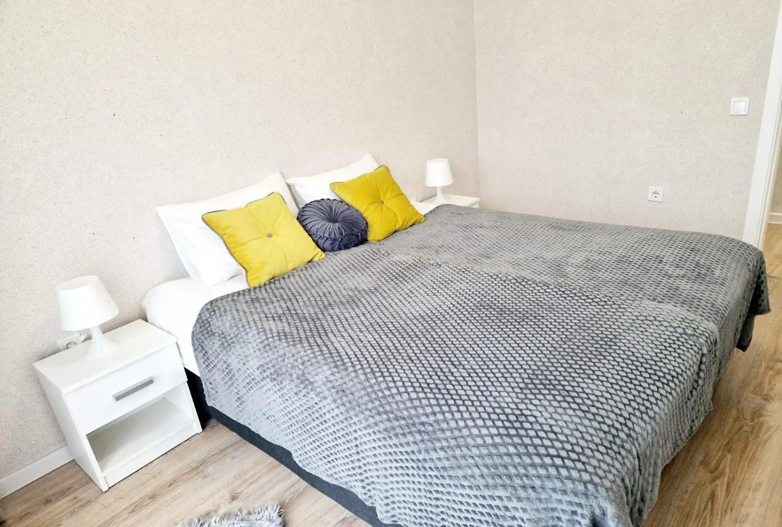 فارنا Papaya Apartments شقة فندقية