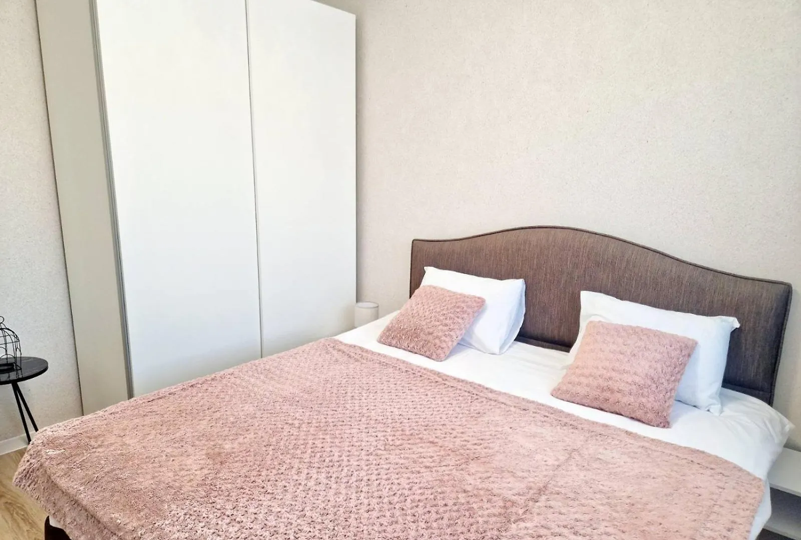 Hotel apartamentowy Papaya Apartments Warna