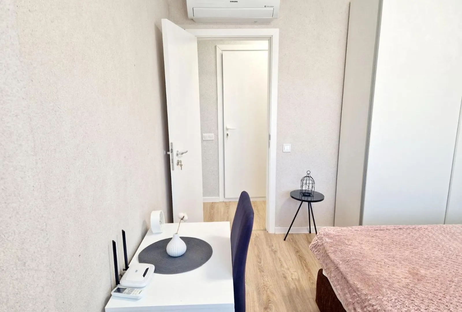 فارنا Papaya Apartments شقة فندقية